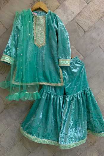 Girls Maroon Silk Blend Embroidered Straight Kurta With Sharara Set main image 1