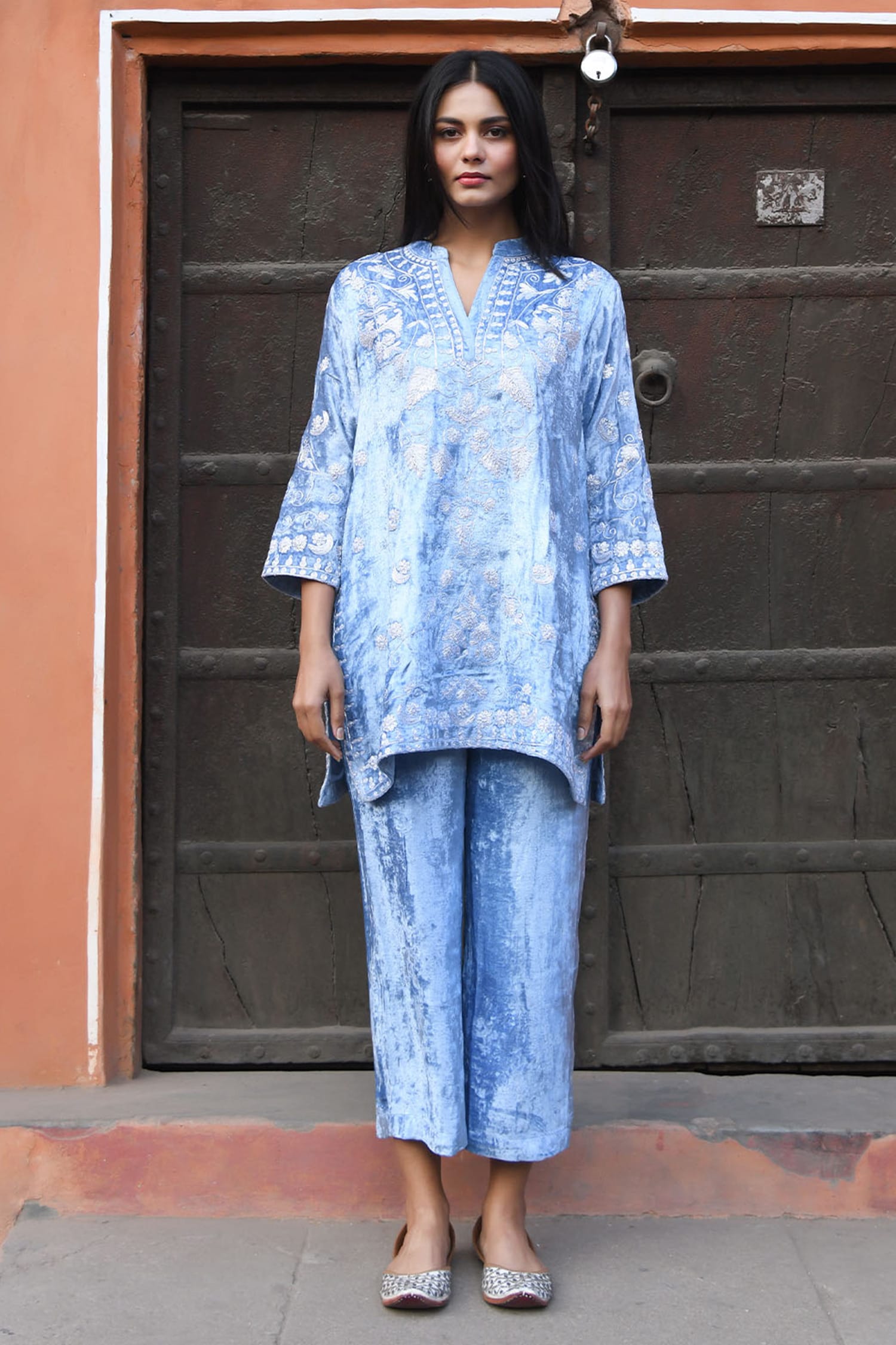 Buy Blue Velvet Embroidery Gardenia Stand Collar Aari Kurta With Pant