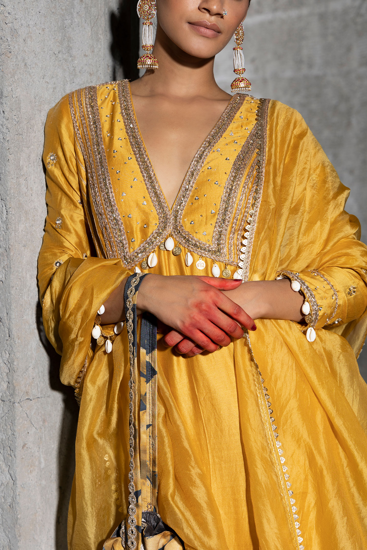 Chandheri short kurti with pleated upper yoke & billowy sleeves