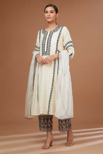baidehi kurta set main image 1