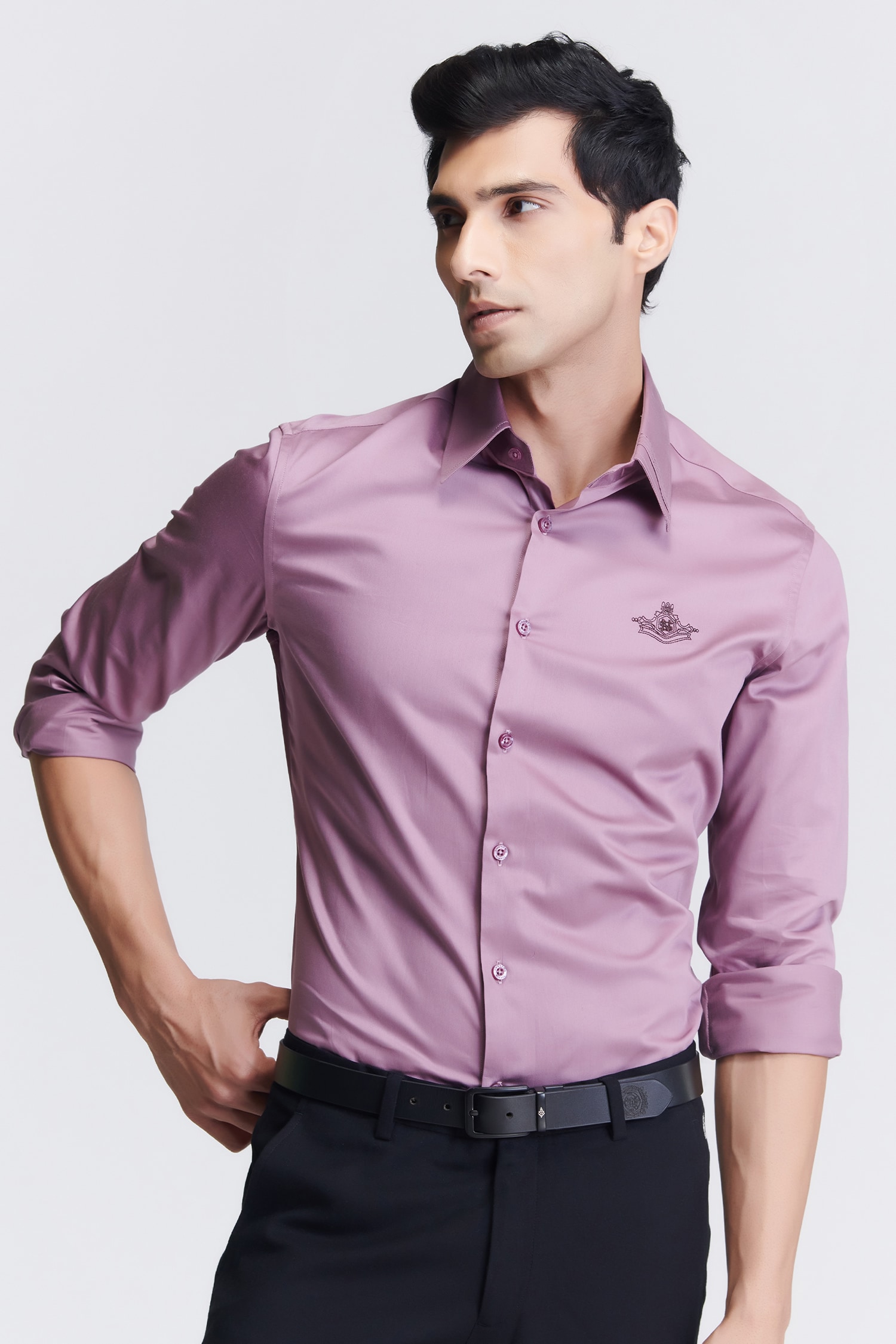 S&N by Shantanu Nikhil - Purple Giza Cotton Embroidered Crest Pattern Shirt  For Men