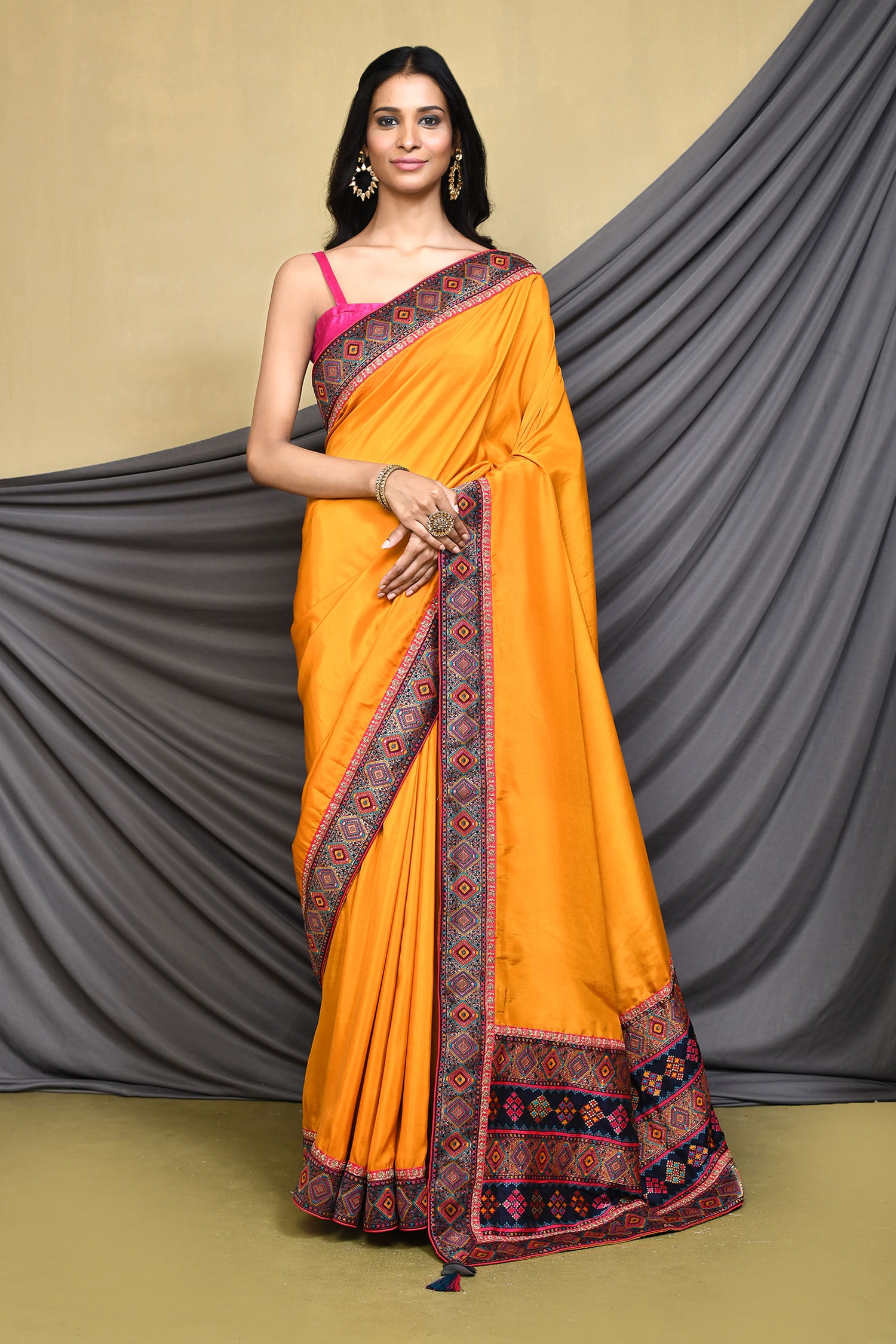 Buy Yellow Saree: Geometric Pattern Border With Unstitched Blouse Piece ...