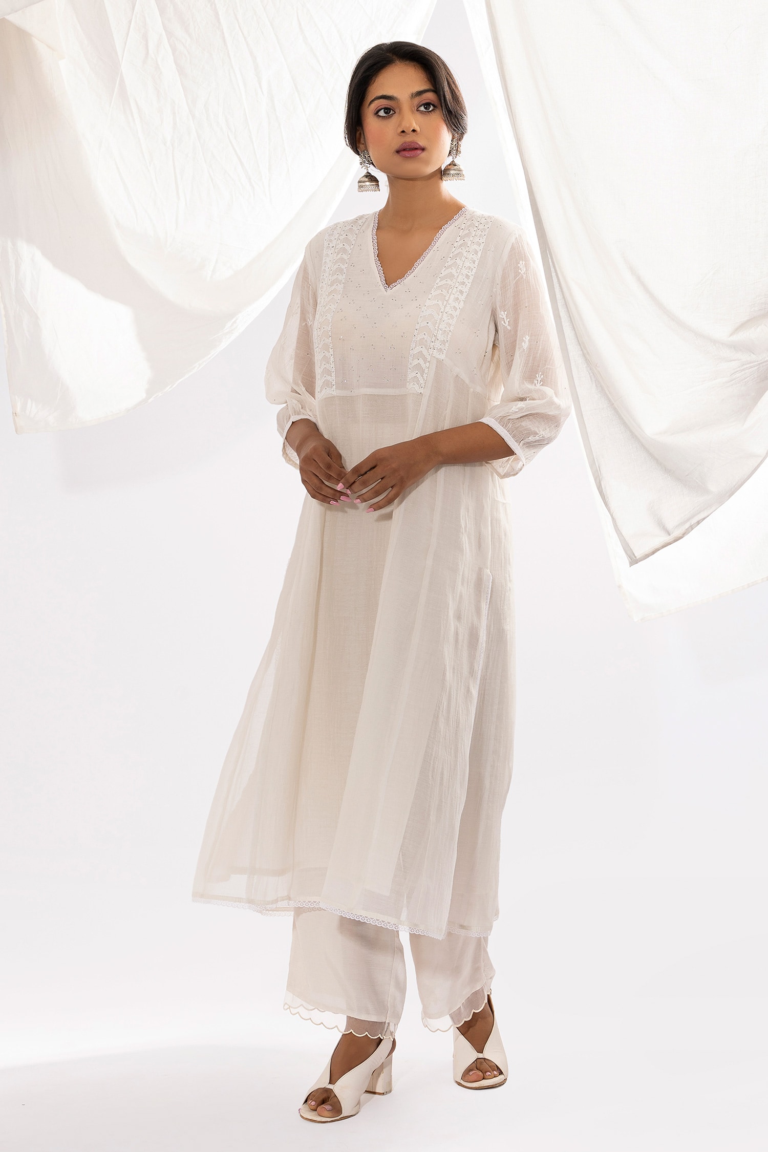 Buy White Chanderi Mull Embroidered Chikankari V-neck Kurta For Women ...