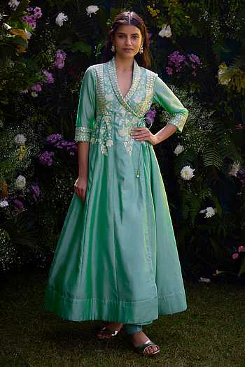 green emerald velvet dress Luxury Traditional George Wedding Dress