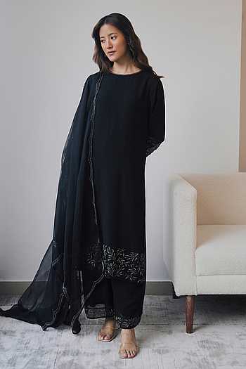Cream Kurta Georgette With All Over Hand Work Aligadhi Pant