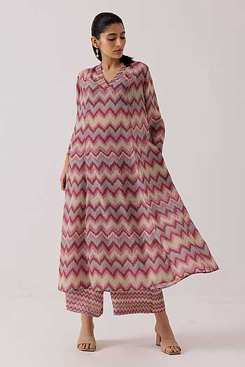 Chevron Patterned Straight Kurta With Pant