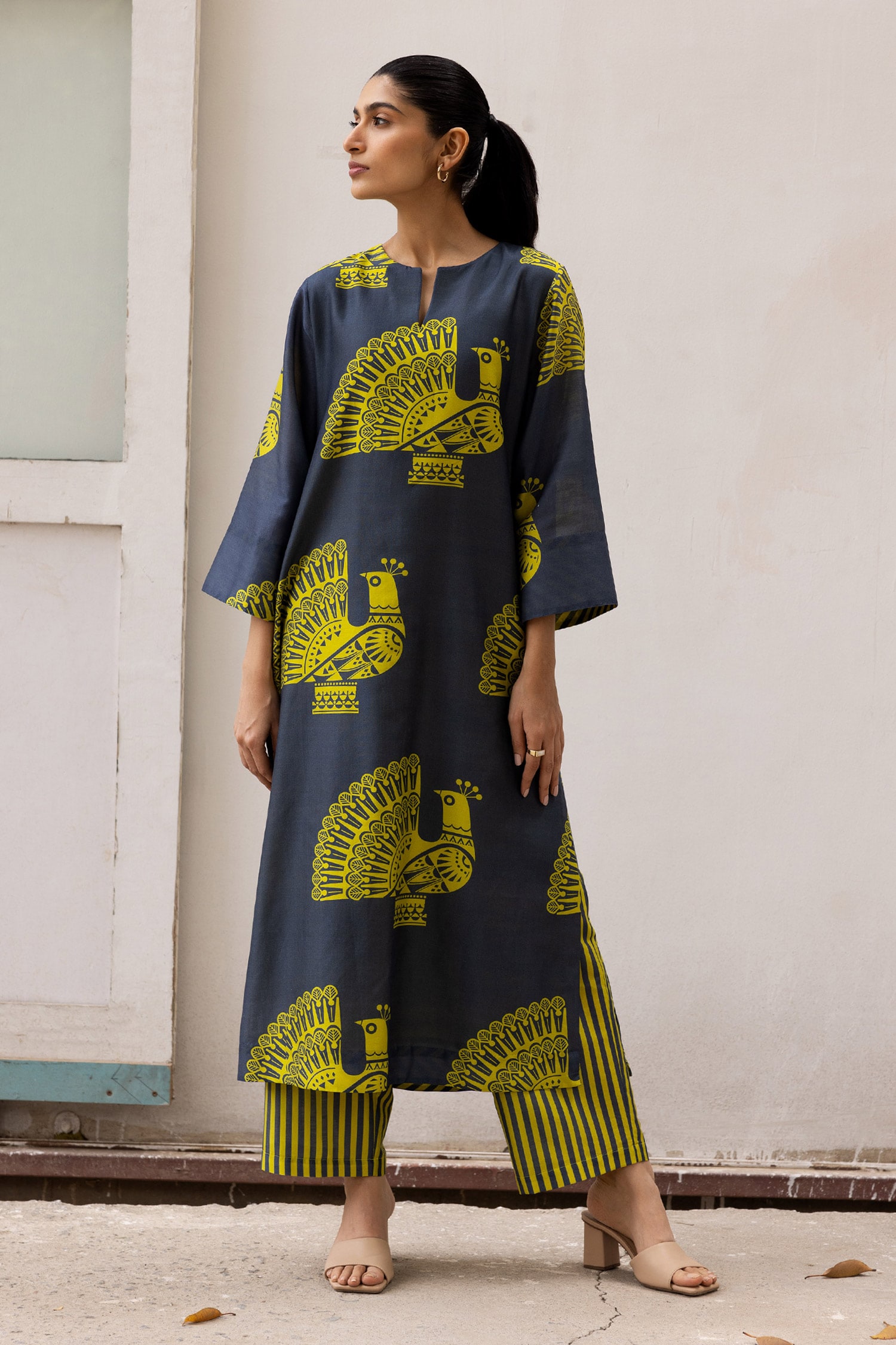 Buy Grey Chanderi Peacock Notched Pattern Kurta With Pant For Women by ...