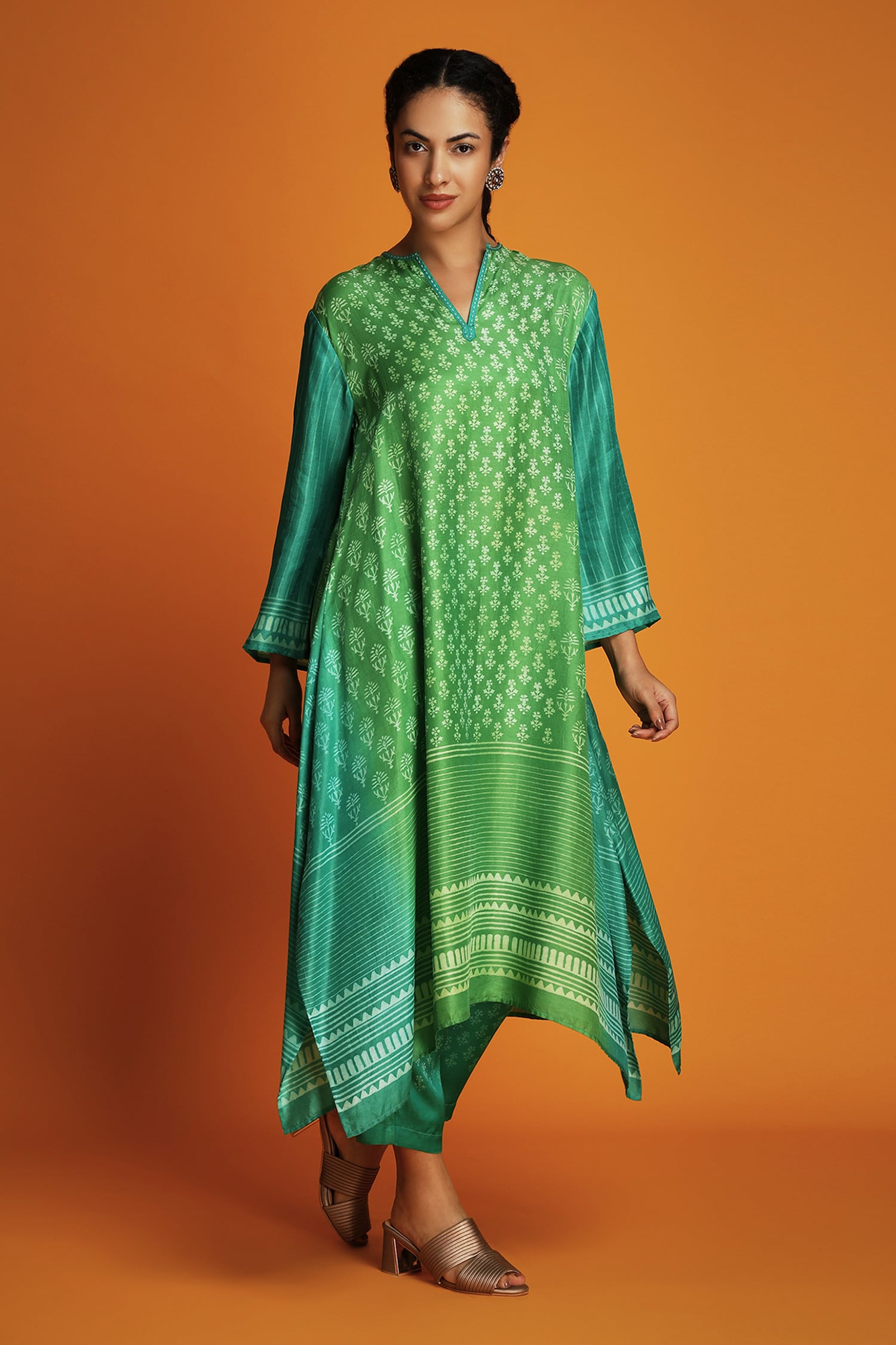 Buy Green Modal Block Print Floral Butti Two Tone Ombre Tunic With Pant ...