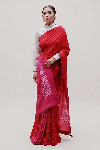 Women Red Silk Cotton Digital Print Saree With Unstitched Blouse