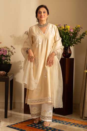 Buy Ivory Kurta Pure Silk Chanderi Embroidered Floral V Neck Chandni ...
