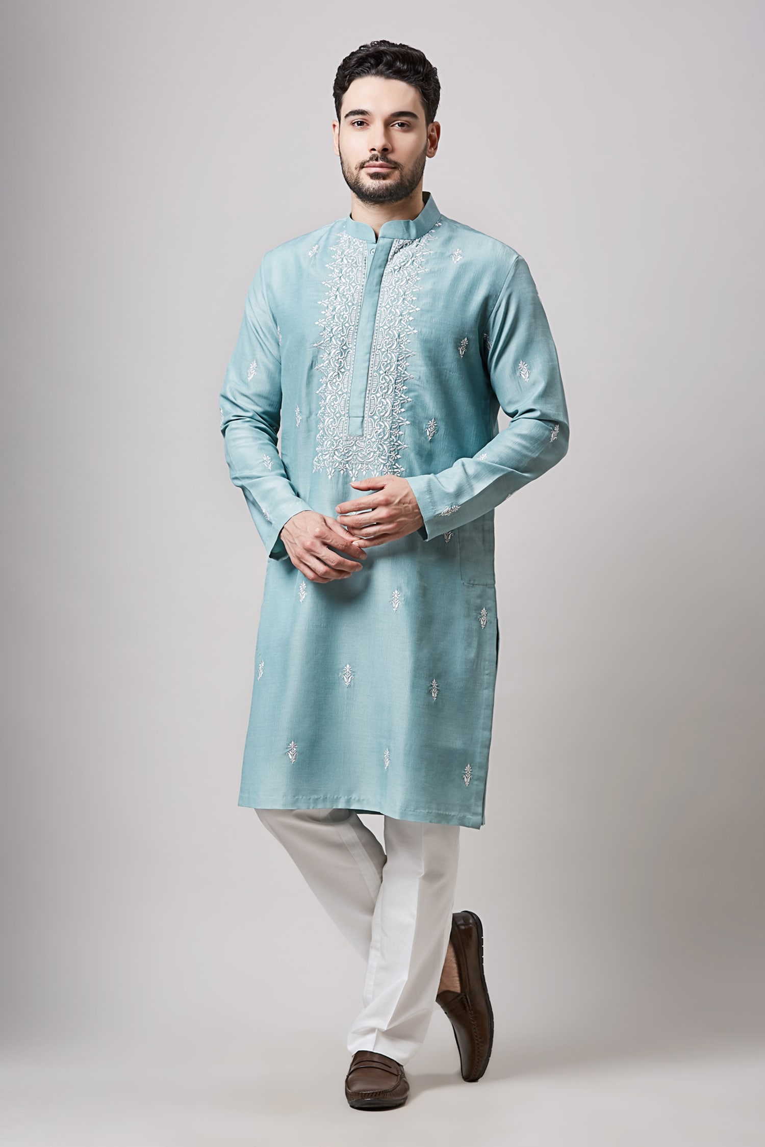 Mughal Embroidered Kurta & Pant Set 