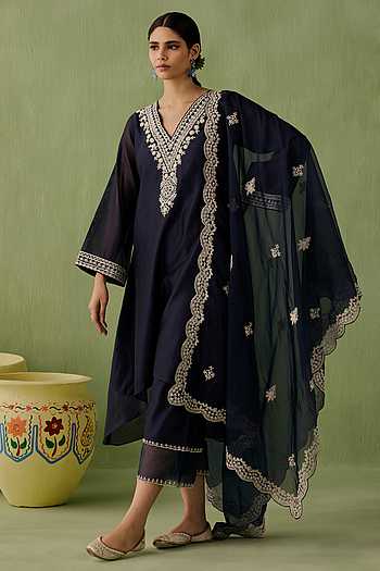 WomenBlue Viscose Chanderi Embroidered V Neck Kurta Sets