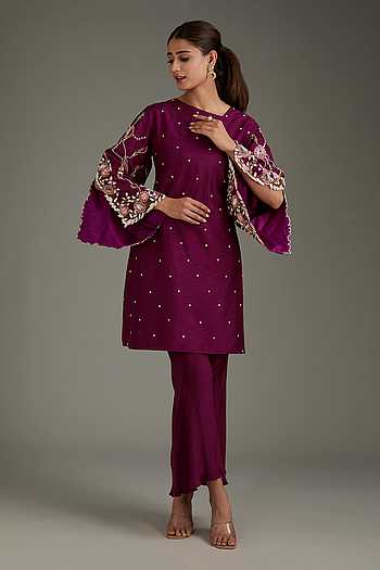 Women's Wine Viscose Silk Embroidered Straight Kurta Pant With Dupatta