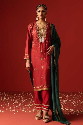 Women Maroon Chanderi  Embroidered Kurti With Pant And Duppata Set