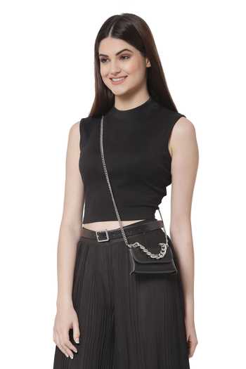Buy Black Chains Bolsa Pequena Plain Mini Belt Bag by Bijoux By Priya  Chandna Online at Aza Fashions.