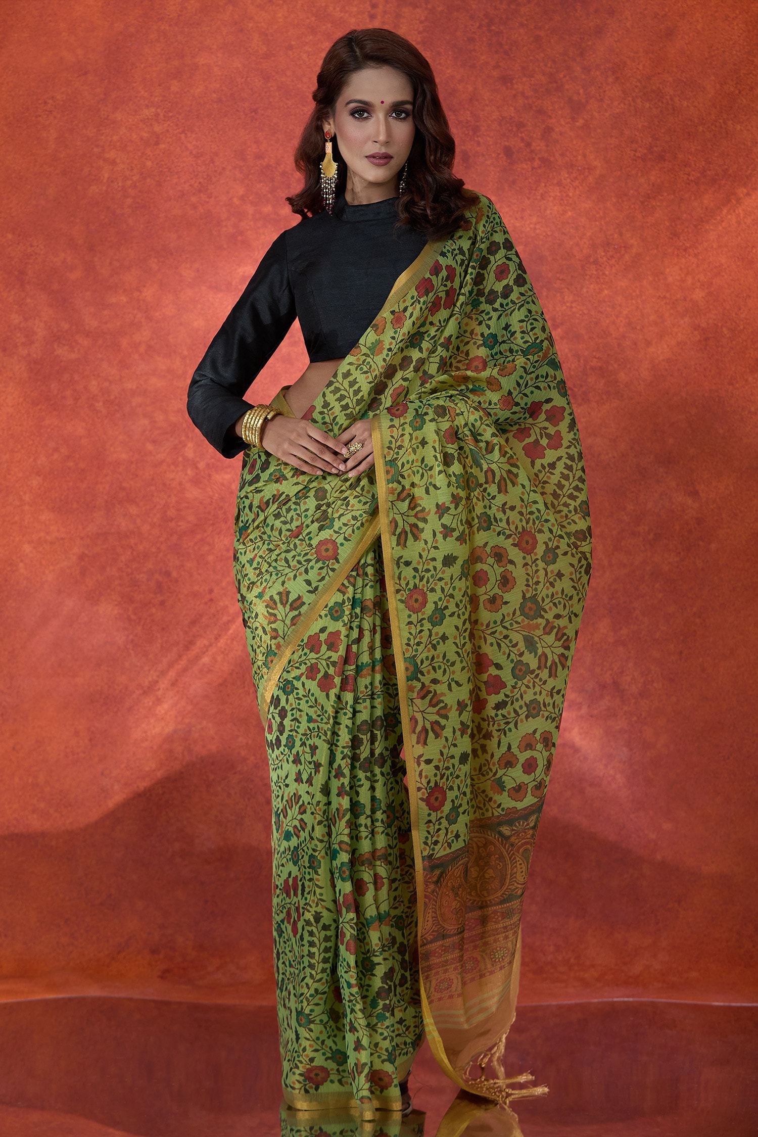 Floral Print Zari Saree With Running Blouse 