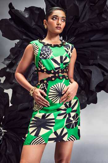 green studded dress Berrylush Curve Women Plus Size Green Floral Print V-Neck Long Sleeve Maxi  Dress main image 1