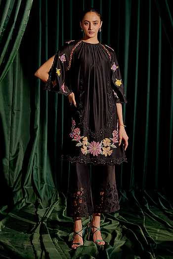 Women Multicolor Rayon Embroidered kurta with Pant & Chanderi Dupatta