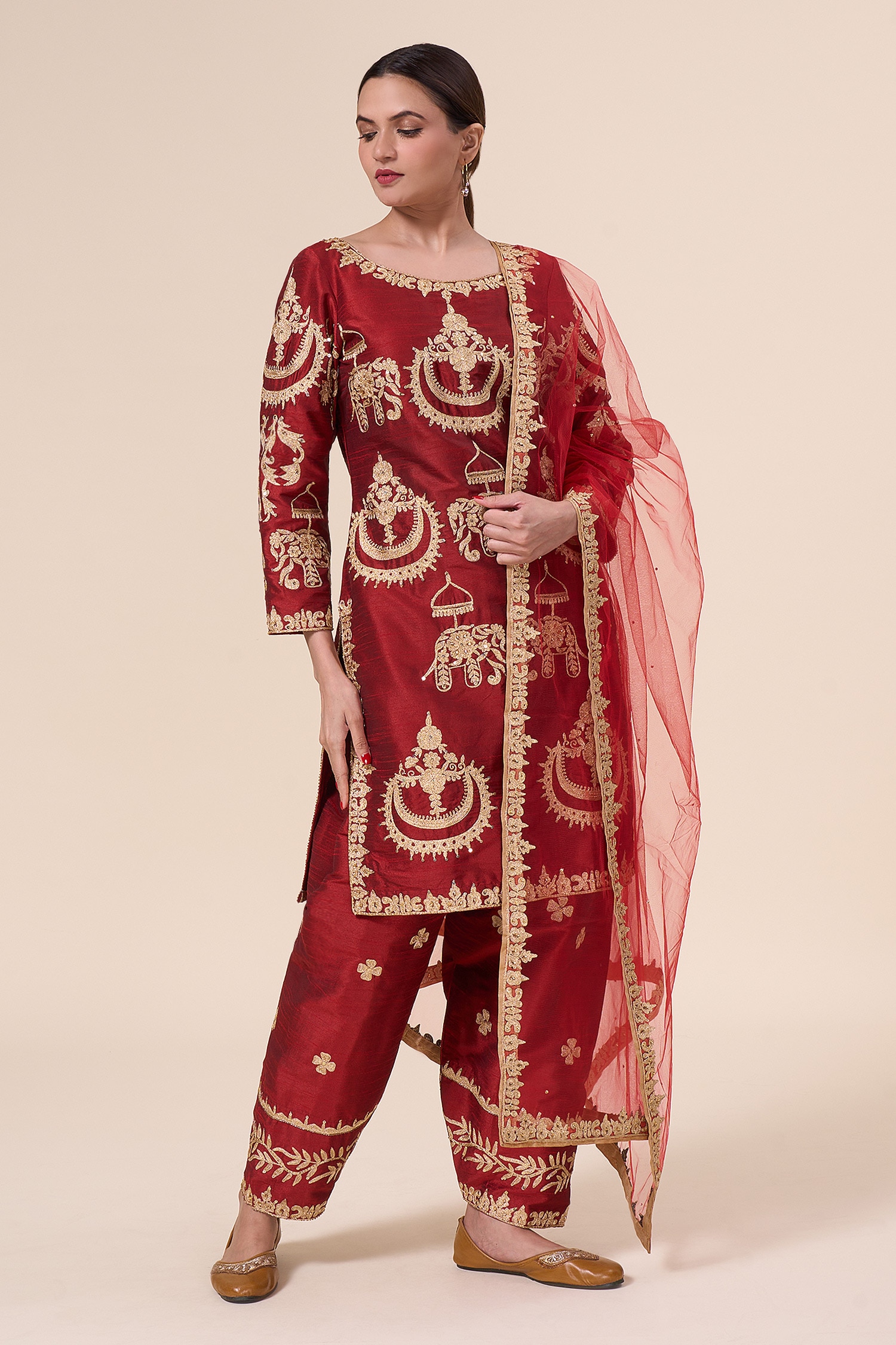 Elephant Aari Embroidered Kurta Salwar Set 