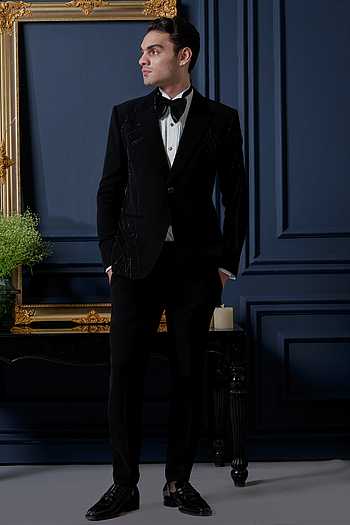 Black Detailed Tuxedo