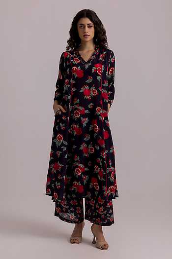 Buy Black Crepe Anar V-neck Pattern Kurta With Pant For Women by Label ...