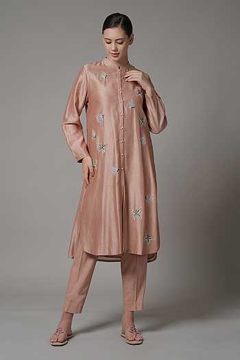 Women’s peach viscose Chanderi A-line kurta pant dupatta set with floral embroidery – festive wear