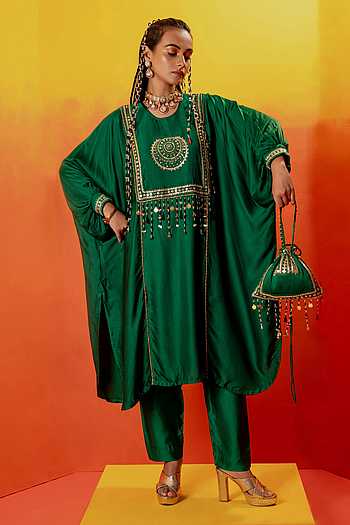 Buy Green Velvet, Viscose Embroidered Batwing Sleeve Kurta With