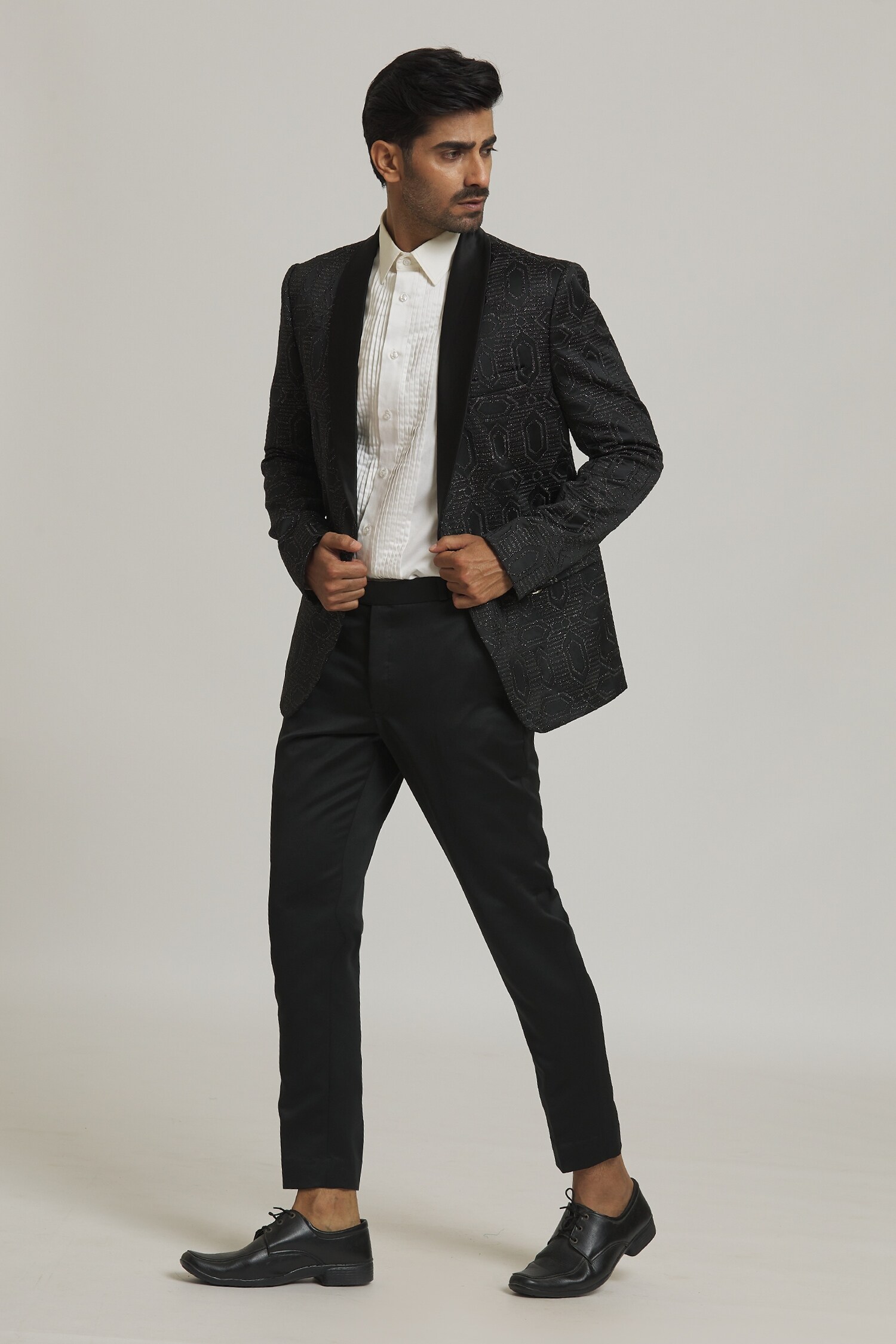 Buy White Linen Plain Blazer And Trouser Set For Men by Nero by Shaifali  and Satya Online at Aza Fashions.