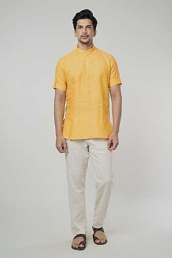 Yellow Gold Printed Kurta With Mandarin Collar With Half Sleeves main image 1