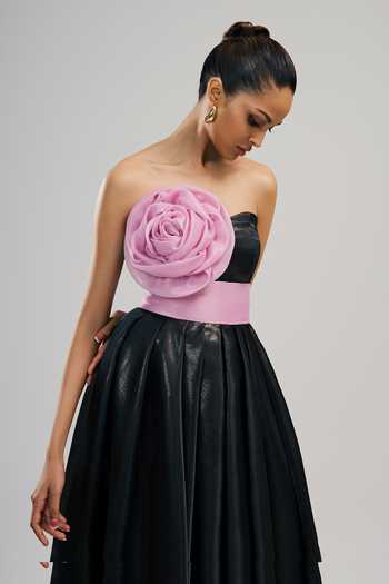 Buy Black Organza Fabric Flowers Open Neck Odin Rosette Applique Gown With Belt For Women by Brinda Sneha Online at Aza Fashions. Buy Black Organza Fabric Flowers Open Neck Odin Rosette Applique Gown With Belt For Women by Brinda Sneha Online at Aza Fashions.