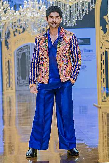 Taha Hand Embroidered Jacket With Kurta Set