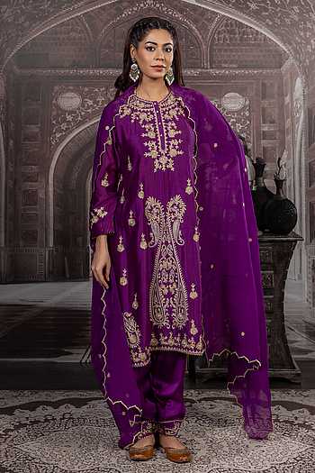 Paisley Hand Embroidered Kurta Set