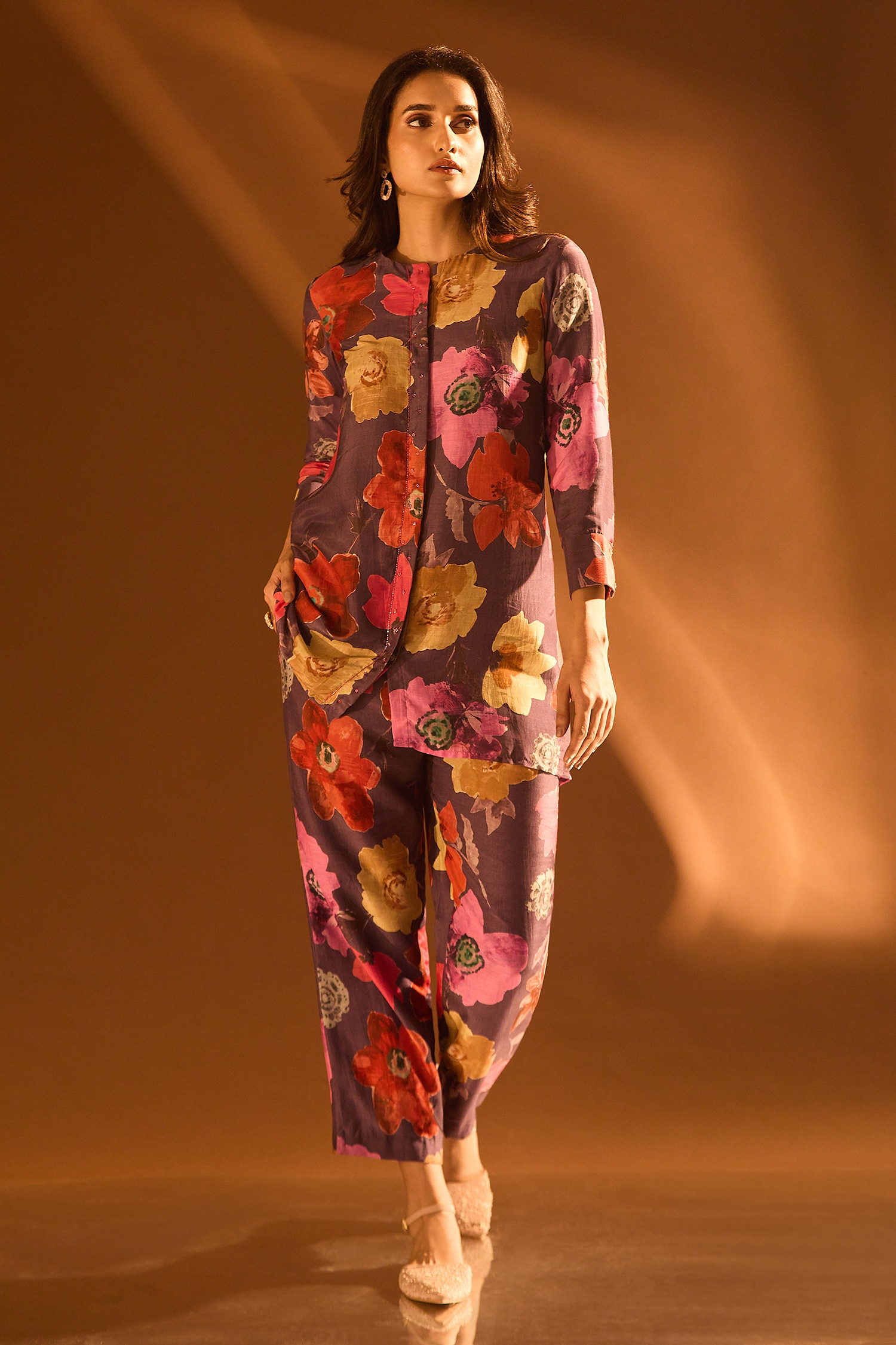 Floral Pattern Collared Kurta & Pant Set 