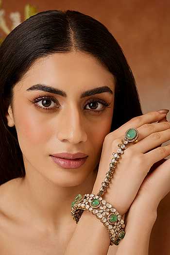 Mint Polki Statement Hathphool