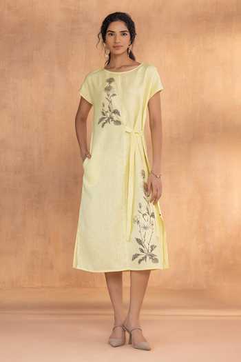 Buy Designer Women's Midi for Haldi | Aza Fashions Buy Designer Women's Midi for Haldi | Aza Fashions