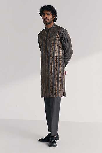 Sheeda Grey Embroidered Kurta Set