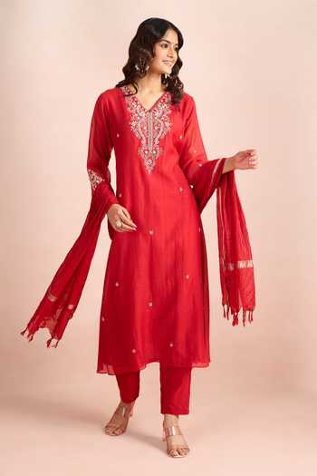 Embroidered Straight Mul Kurta Set 