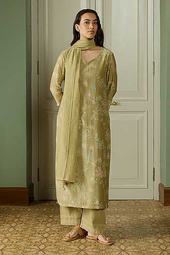 Meadow Thread Embroidered Kurta Set