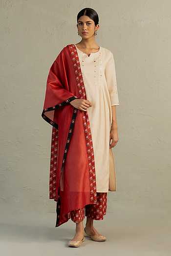 Phool Dori Embroidered Pleated Kurta Set