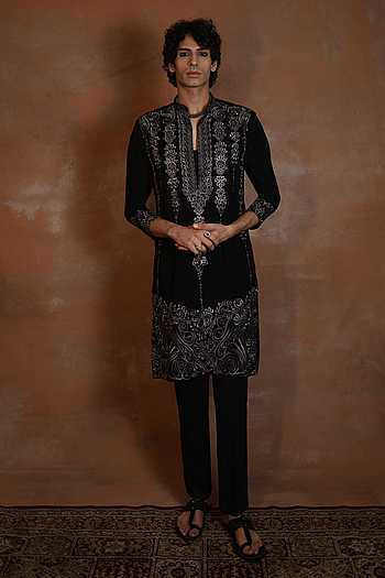 Sunehri Embroidered Kurta Set