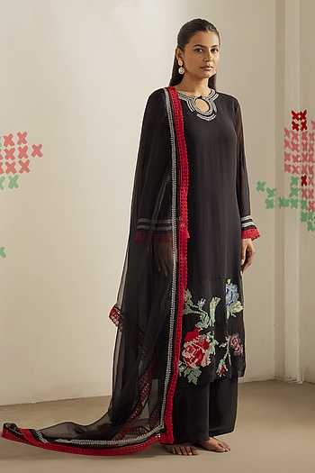 Embroidered Kurta Set