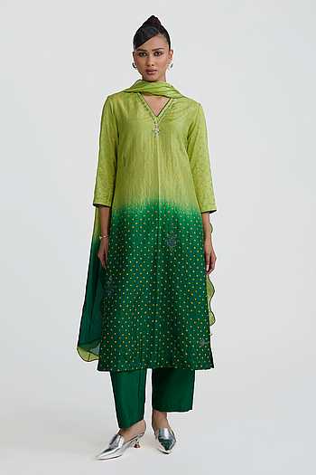 Mirror Embroidered Neck Bandhani Kurta Set