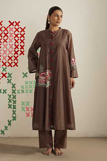 Embroidered Kurta & Pant Set