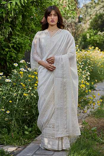 Wander Trail Ivory Embroidered Saree