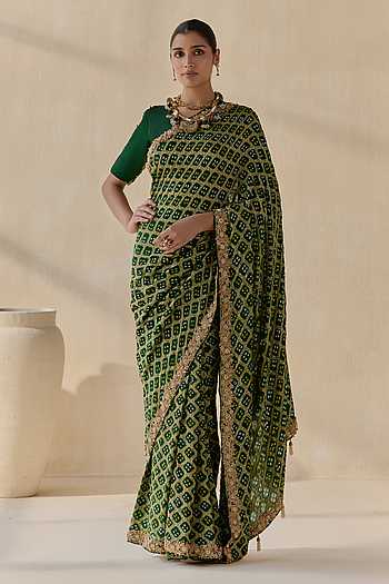 Haritrekha Geometric Pattern Saree With Blouse