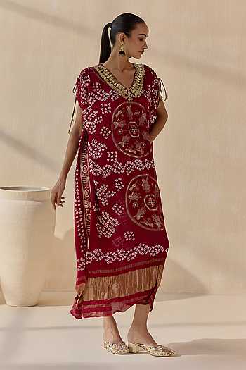 Neelanshi Bandhani Kaftan