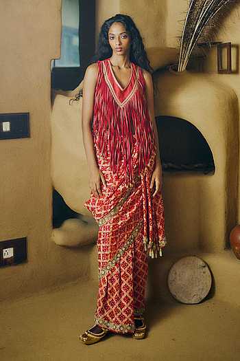 Raktima Tassel Saree & Blouse Set