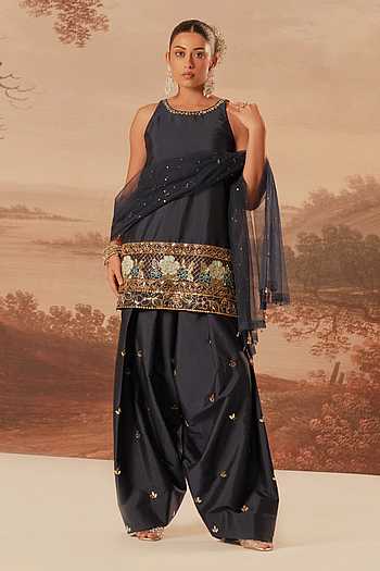 Embroidered Kurta Set