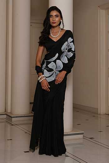 Shanti Floral Motif Saree & Blouse Set