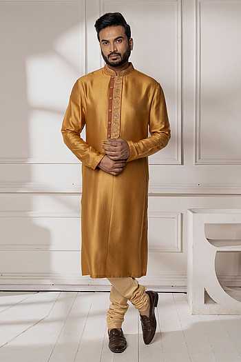 Kashmiri Embroidered Kurta Set